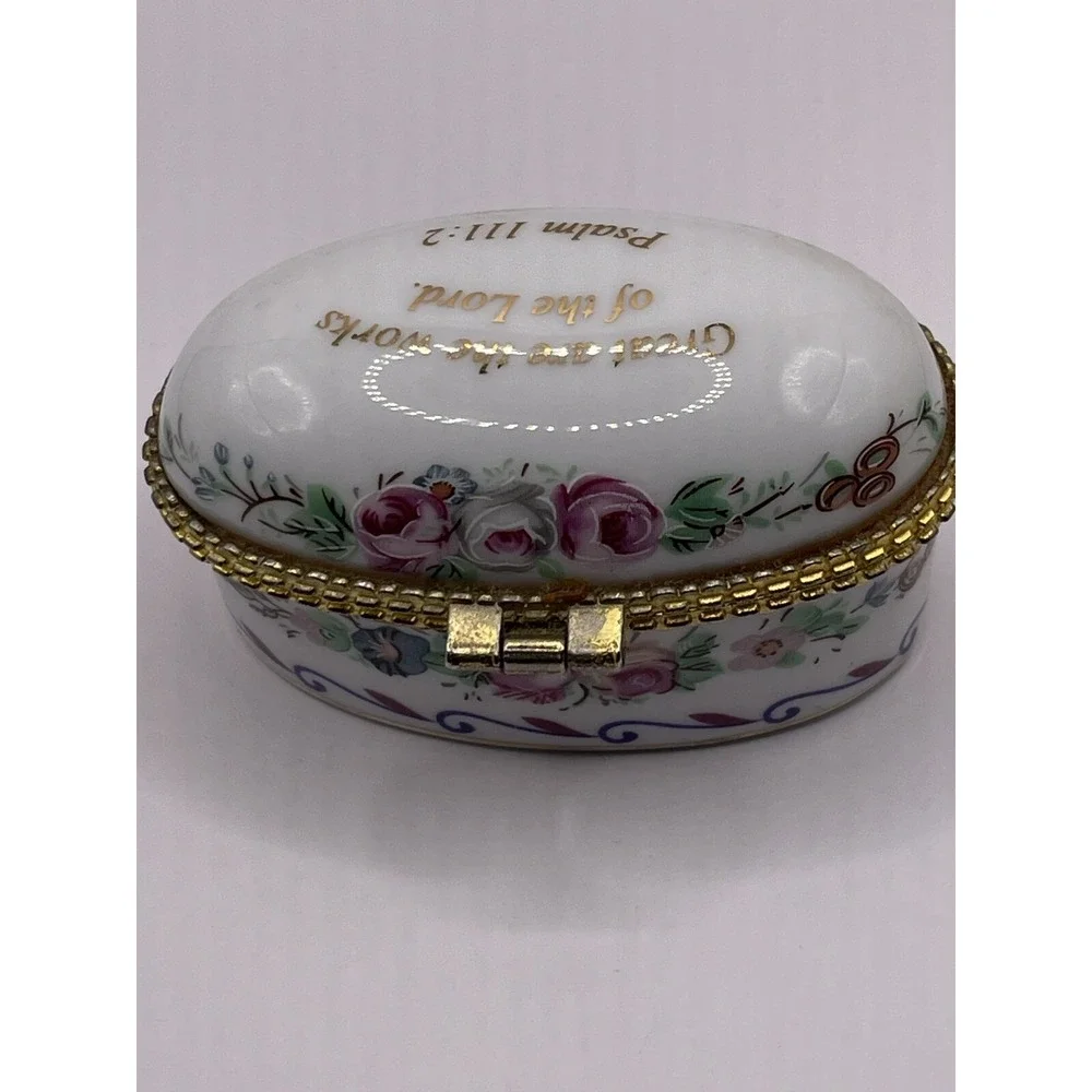 Box Lot of 2 Vintage Porcelain‎ Top Painted Hinged Trinket Pill Boxes Stash Box